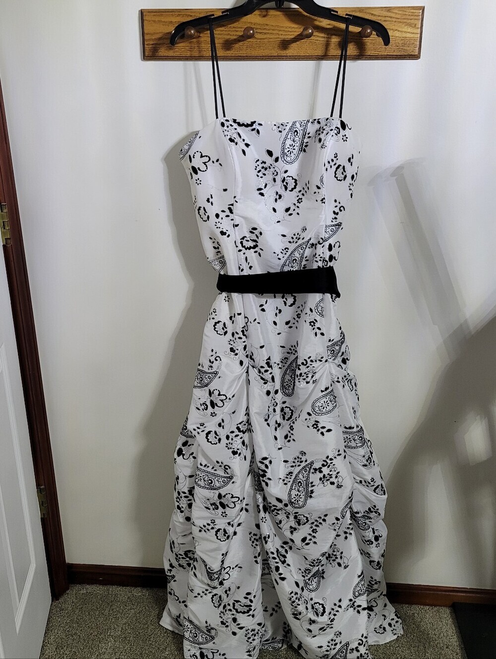 Juniors Morgan & Co Black & White Velvet Paisley Glitter Spaghetti Strap Dress